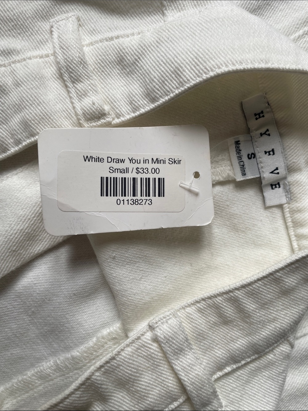 HYFVE White Button-Front Mini Skirt with Patch Pockets - Picture 7 of 10